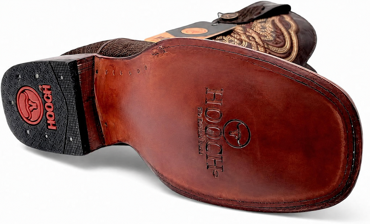 Clean leather outsole and Hooch branded heel detail on men's chocolate Western boot H526394