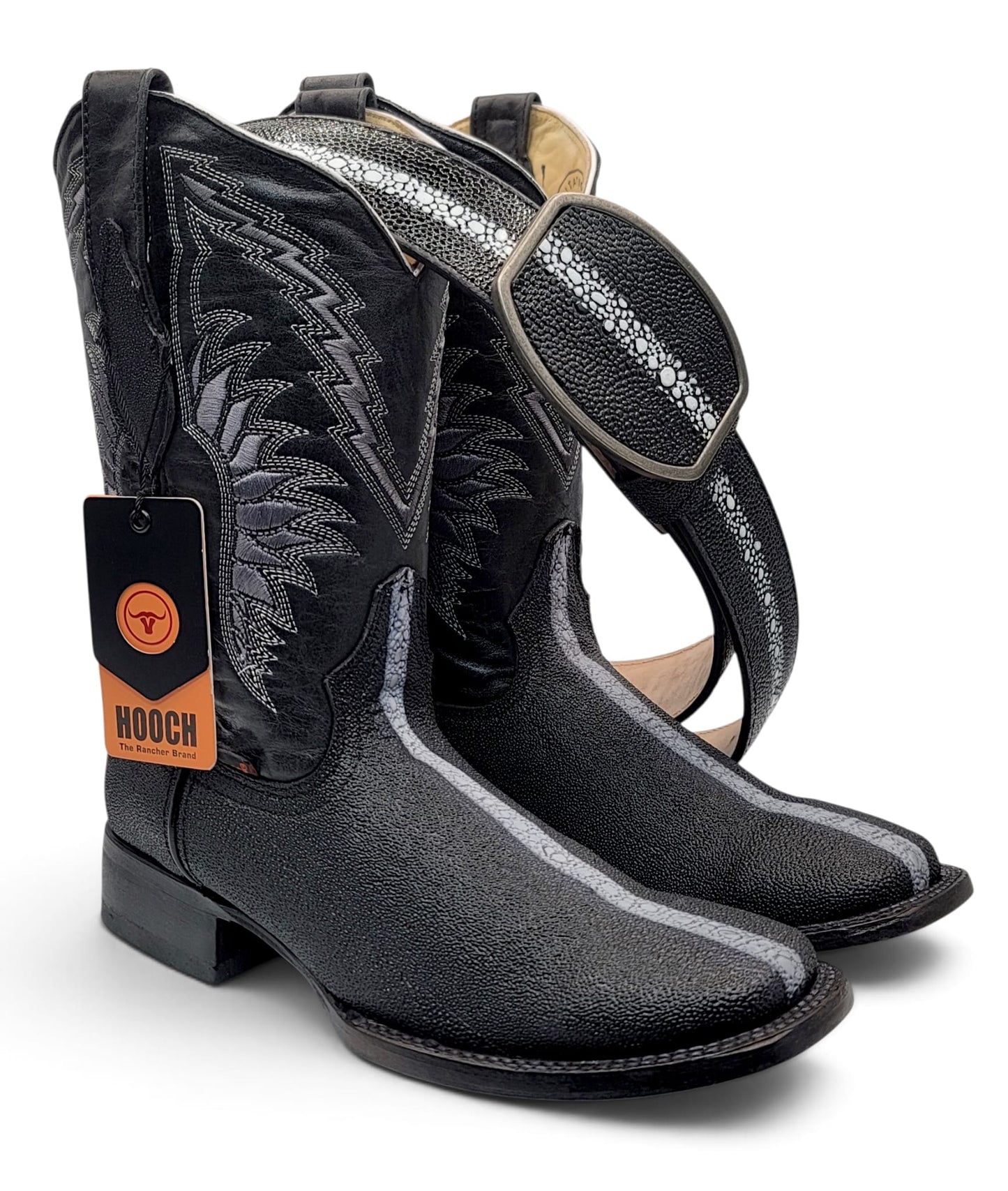 Men’s black stingray-print Western boots with matching rowstone leather belt combo