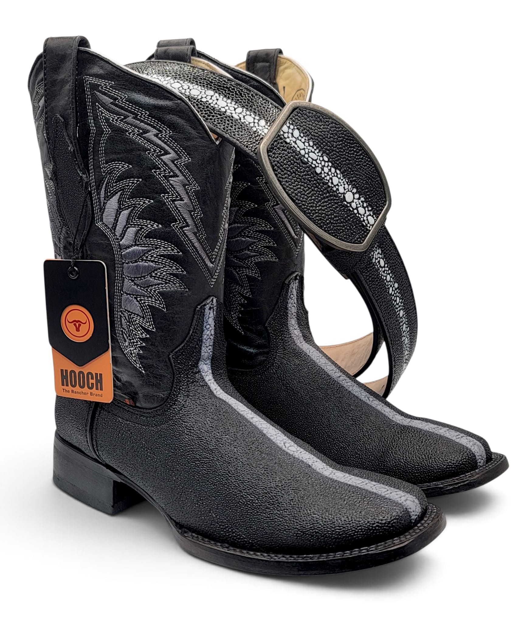 Men’s black stingray-print Western boots with matching rowstone leather belt combo